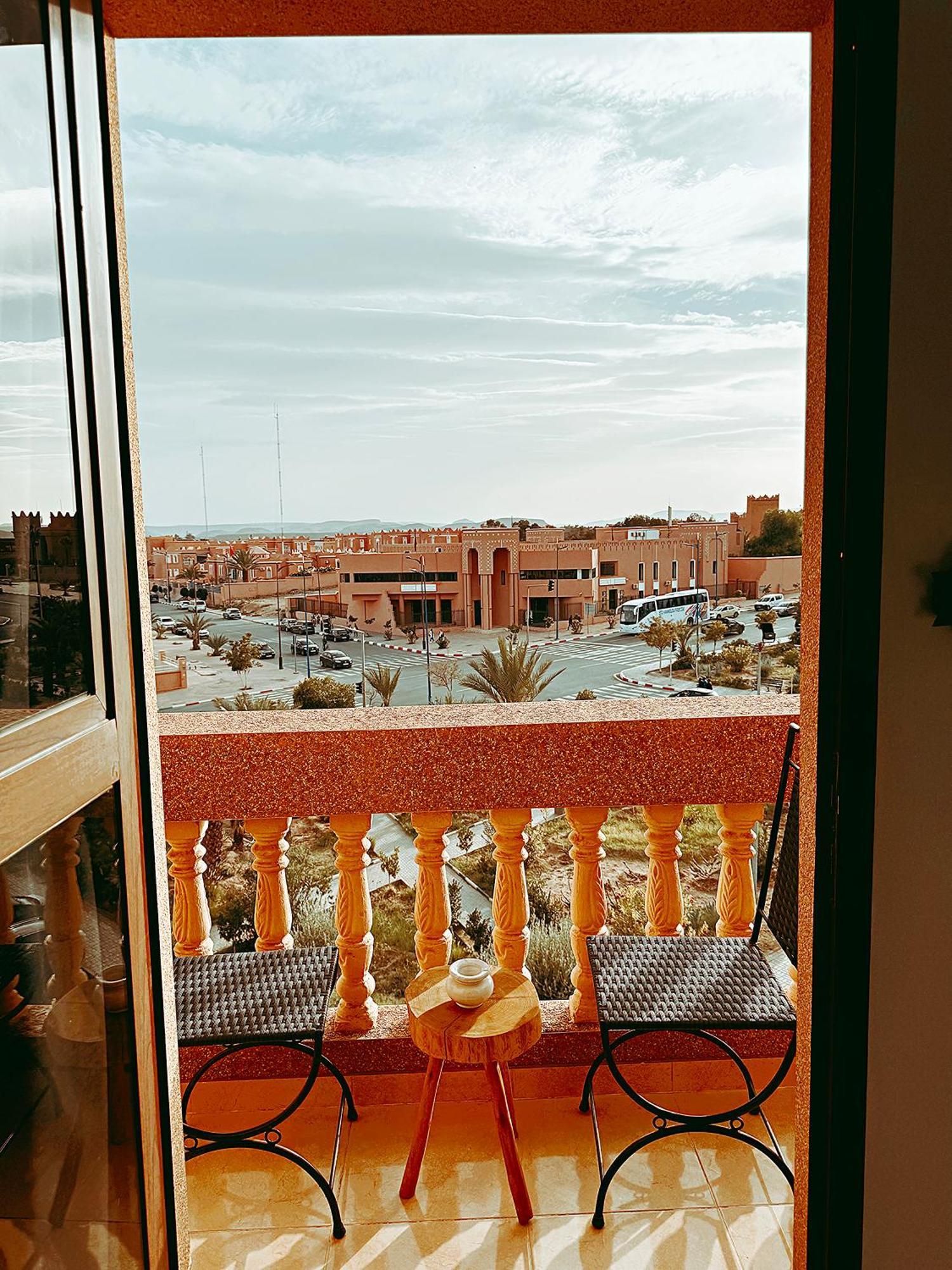 Chay - Appartements A Ouarzazate Bagian luar foto