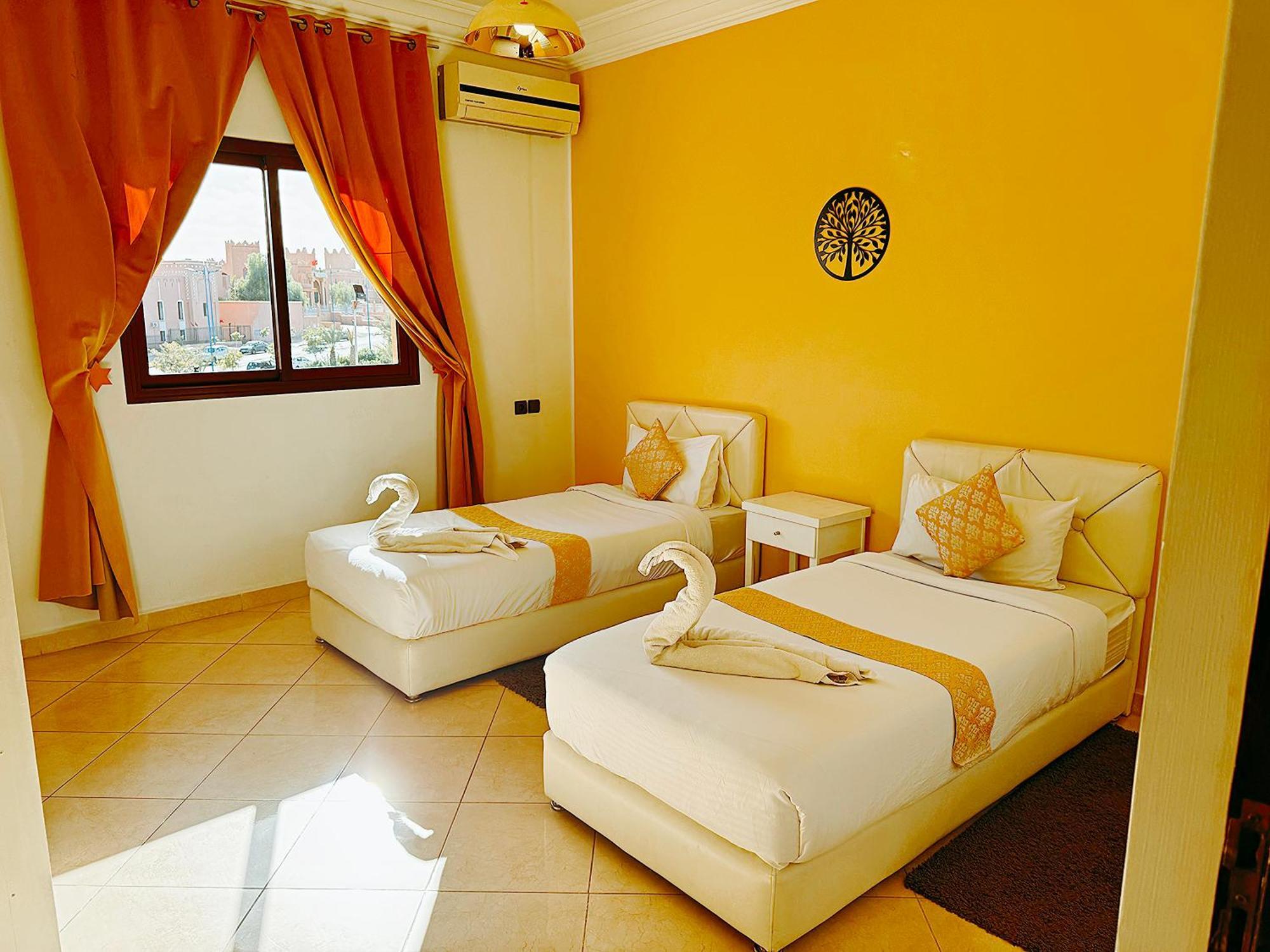Chay - Appartements A Ouarzazate Bagian luar foto
