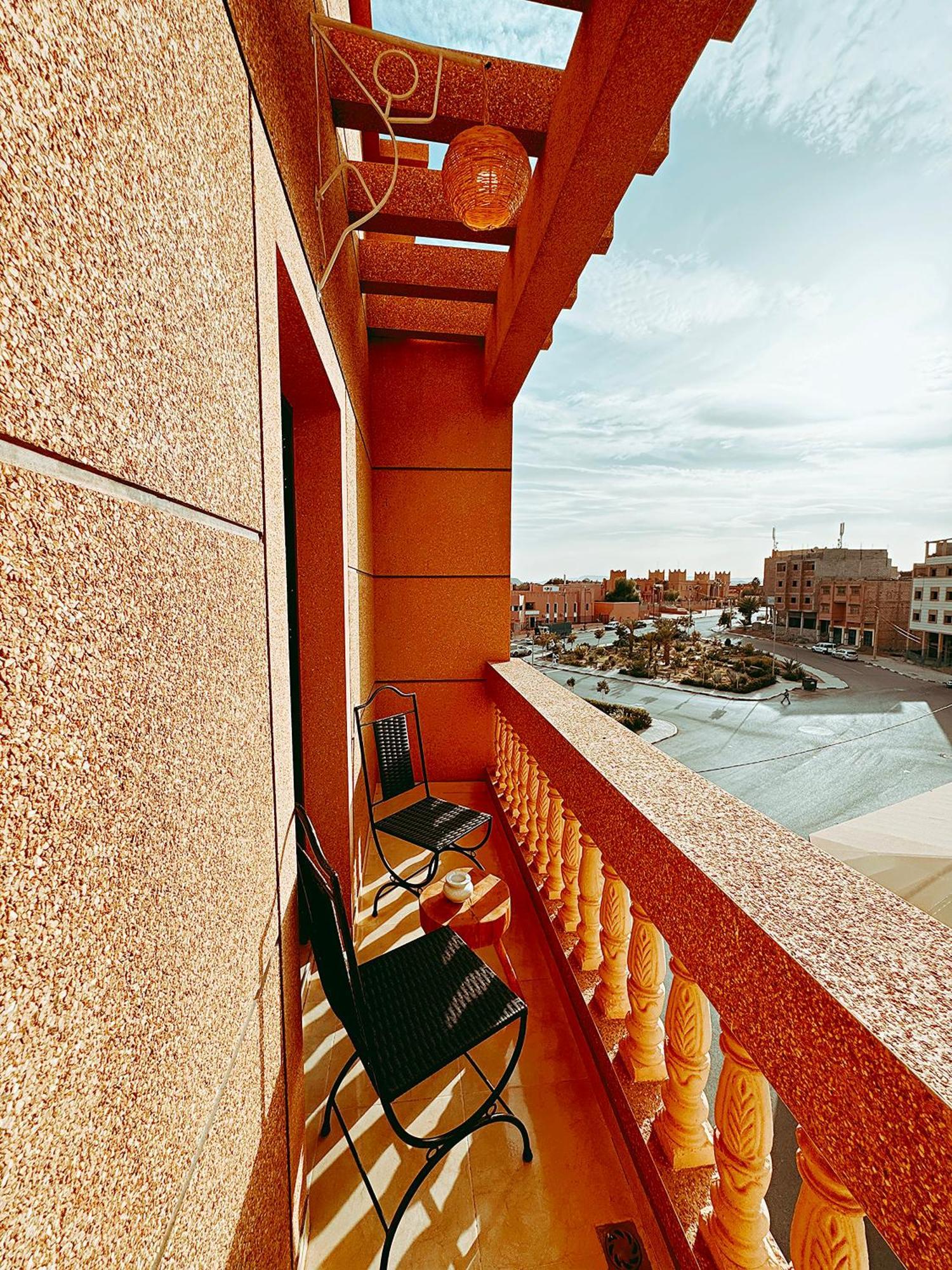 Chay - Appartements A Ouarzazate Bagian luar foto