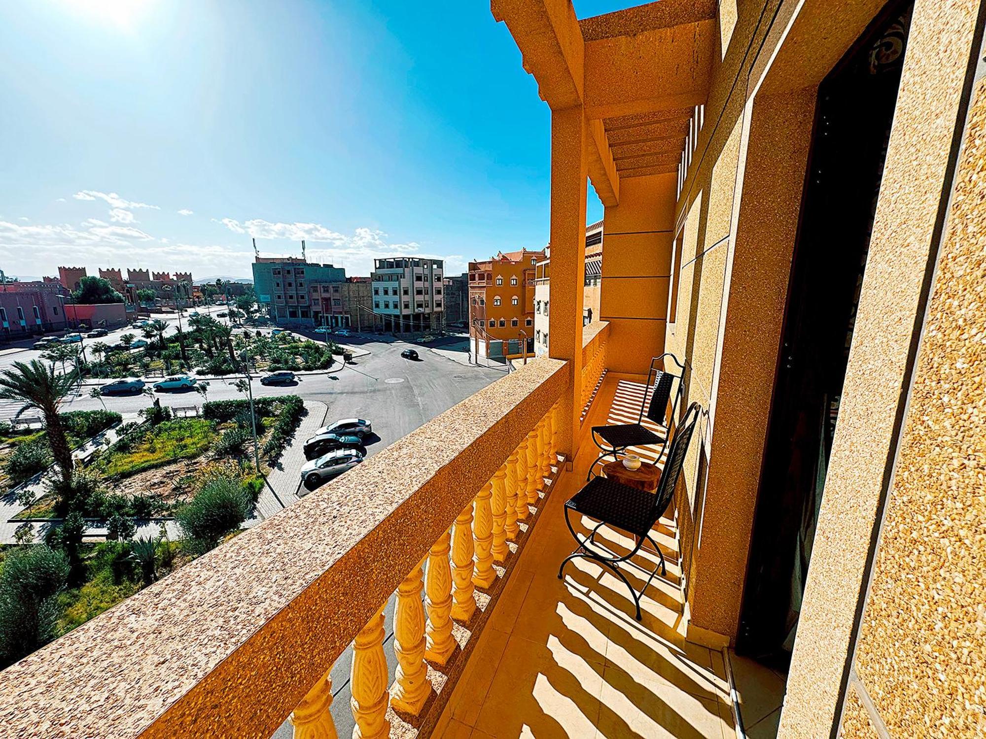Chay - Appartements A Ouarzazate Bagian luar foto