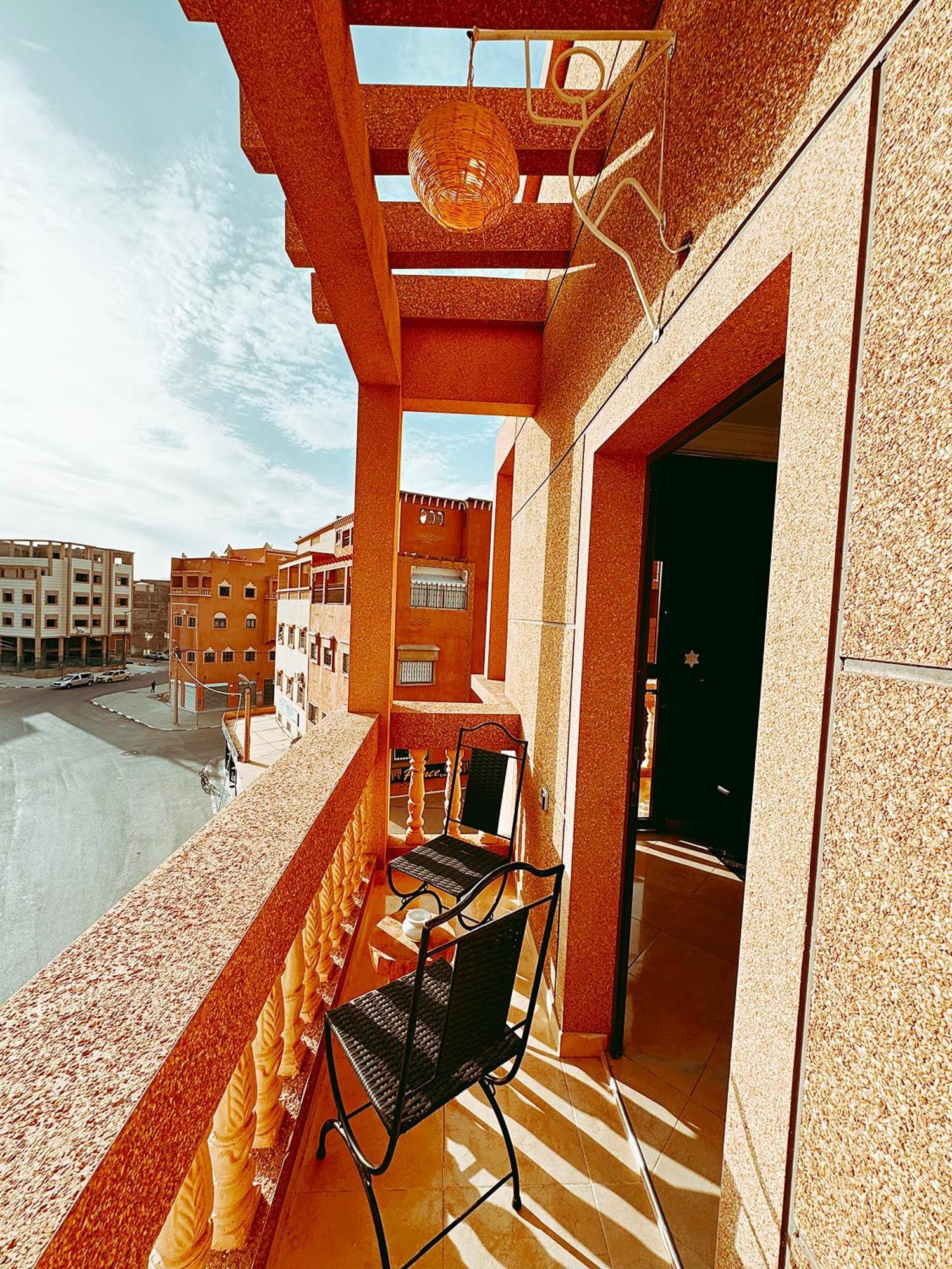 Chay - Appartements A Ouarzazate Bagian luar foto
